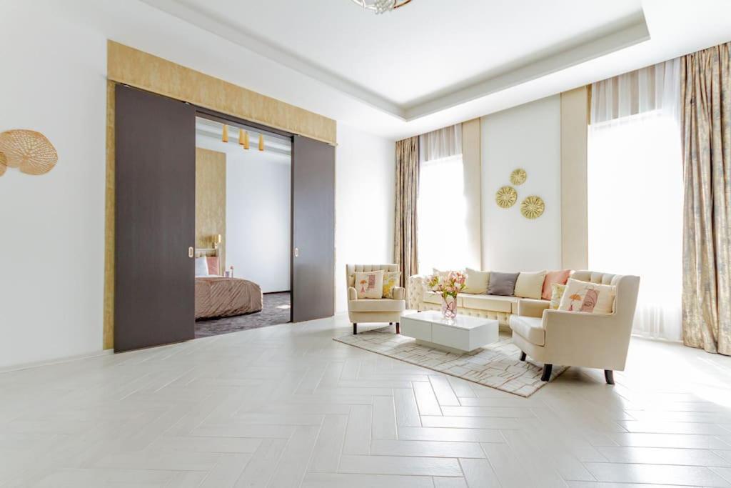 The Opulent Oasis By Newave Apartment Budapest